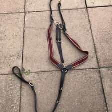 CLEARANCE NEW V CHECK MARTINGALE BLACK LEATHER BURGUNDY ELASTIC FULL SIZE