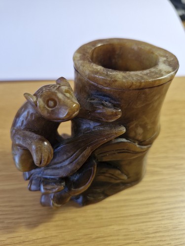 Vintage chinese hand - hand, carved