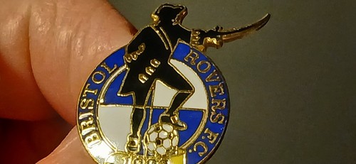 New bristol rovers crest pin - new,