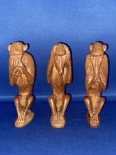 DECORATIVE HUMOROUS THREE WISE MONKEY WOODEN FIGURES SEE HEAR SPEAK NO EVIL!