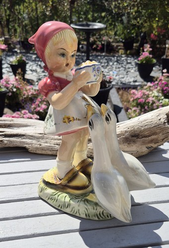 Italian figurine girl - italian,