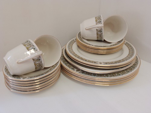 Royal doulton 1977 - royal,