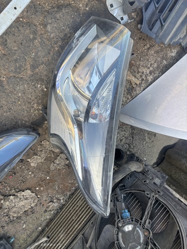 Vauxhall vivaro headlight lamp - vauxhall,