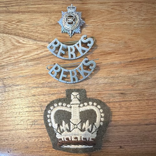 Berks military metal - berks, uk/gb