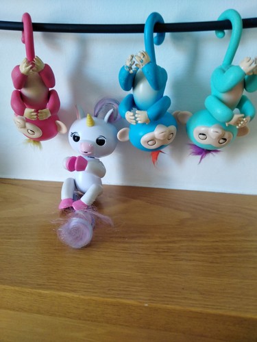Fingerlings toys blue - 4, .blue