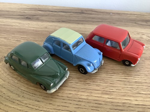 Corgi car lot scale models - car, of