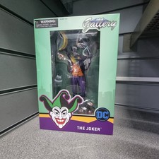 Diamond Select Gallery DC Comics Batman The Joker PVC Diorama Figure Statue