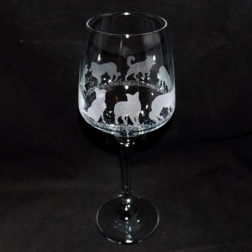 Engraved border collie - engraved, wine