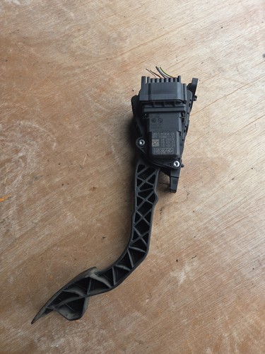 Ford focus accelerator - focus,