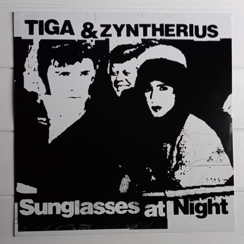 Tiga zyntherius - &, –