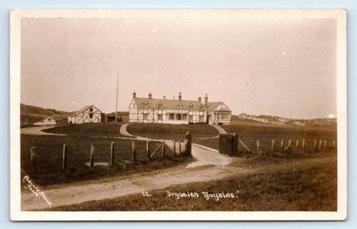 Postcard borth ynyslas - &,
