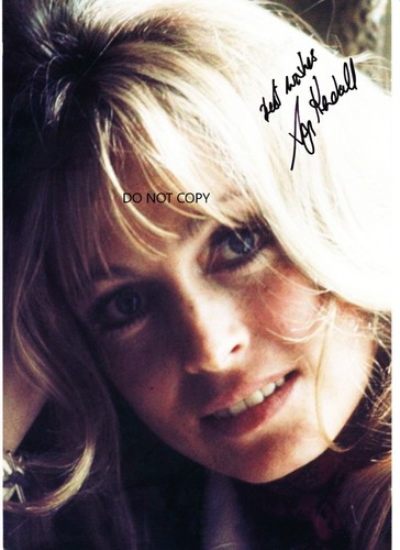 Suzy kendall james bond - kendall, "james