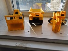 Caterpillar 82360 Construction Vehicles Mini Crew 3 Pack-Dump Truck,Wheel-USED