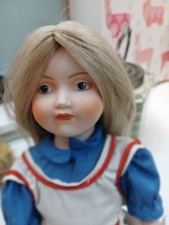 Franklin Heirloom 1984 Alice in Wonderland 13 inch china doll