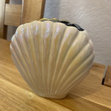 Clam Shell Ceramic Posy