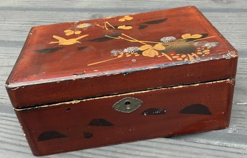 Vintage red chinese lacquered - red,