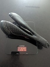 Selle Italia SLC Gel Flow saddle. Black, large comfort cut out.