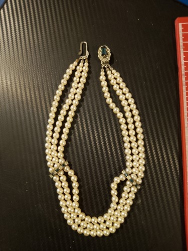 Beautiful vintage short choker - short,