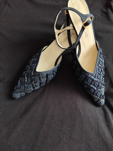 Beautiful vintage shoes with - shoes,