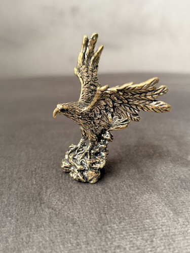 Steppe eagle figurine - steppe,