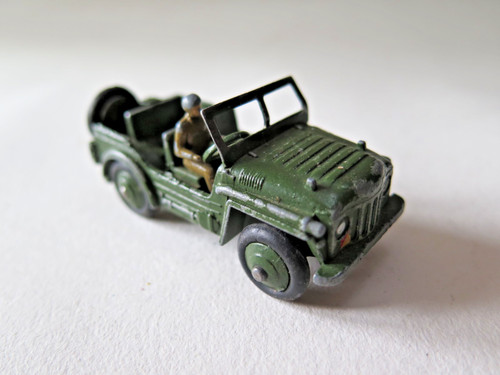 Dinky toys 674 austin champ - dinky,