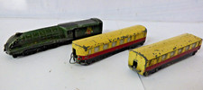 Dinky Toys 798 A4 British Railways Steam Locomotive & 2 Carriages