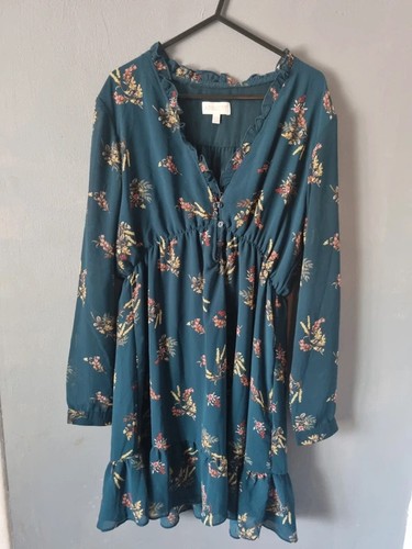 Green floral long sleeve dress