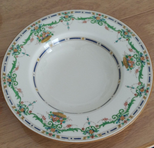 Royal doulton bone china round - doulton,