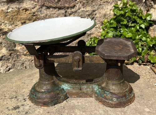 Cast iron weighing scales - cast,