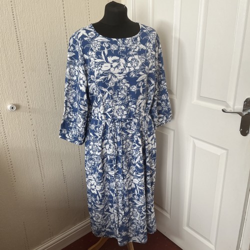 Ladies cotton traders - traders, 16