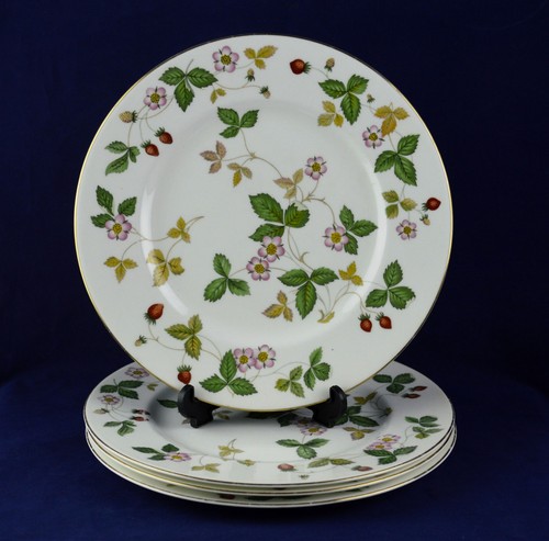 Wedgwood wild strawberry bone - wild,
