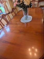 Yew Dining Table with 6 Chairs