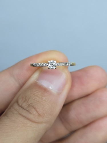 18ct gold argyle diamond - 18ct, ring