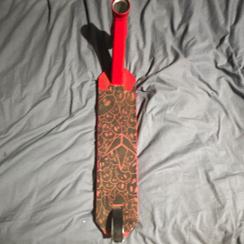 Red black chilli - red,