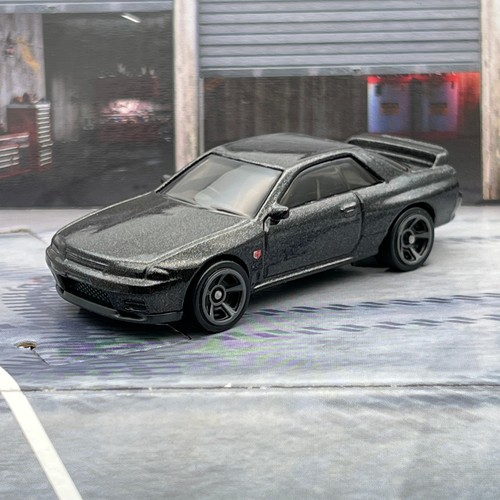 Hot wheels nissan - hot,