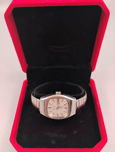 Vintage 1976 seiko - 1976, hi