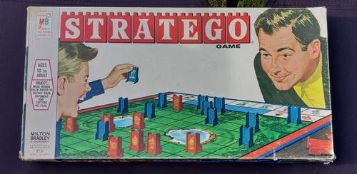 Vintage stratego board game - mb,