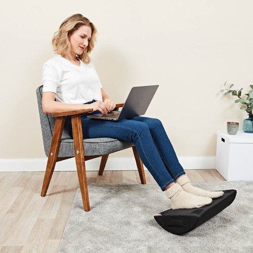 Adjustable foot rest with - foot,