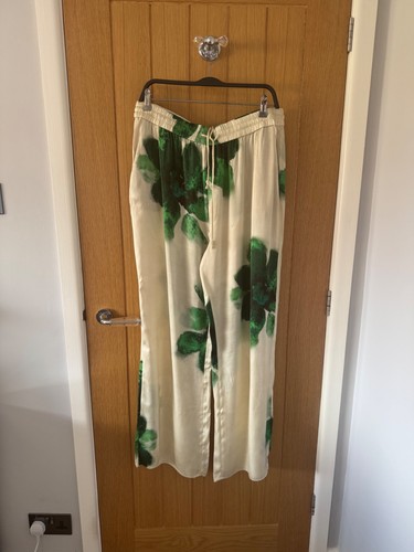 Bnwt zara ecru and green - zara,