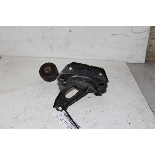 Engine mounting bracket lexus - engine,