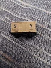 Peco Banana Van S R Ngauge