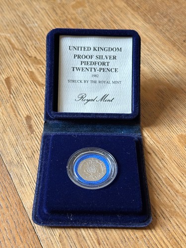 Royal mint 1982 20p sterling - mint,