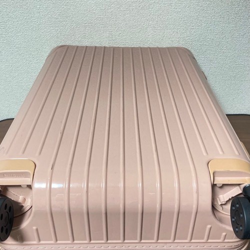 Rimowa cabin size 36l - size,