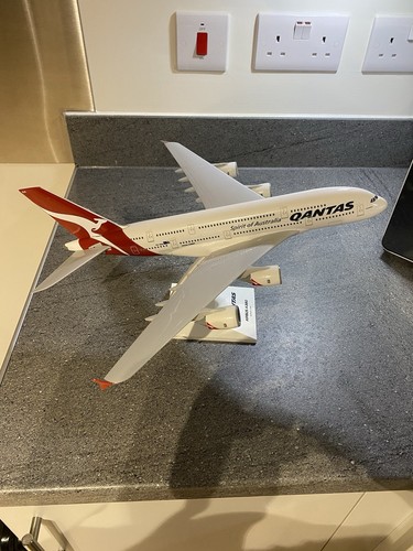 Qantas airbus a380 - qantas,