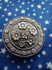 BEAUTIFUL VINTAGE LARGE ART NOUVEAU SILVER METAL BUTTON FLORAL DESIGN