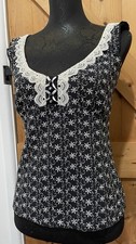 90s Y2K vintage ditsy floral cami Vest top lace trim black white Bows Per Una