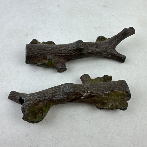 Pair britains painted - a,