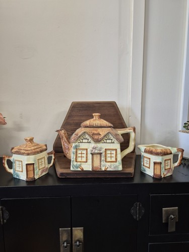 Vintage keele street - vintage, pottery