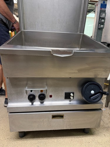 Commercial tilting bratt - tilting,