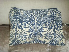 MADE IN BRER RABBIT LINEN DARK BLUE  CREAM  PURSE 20cm  14cm GIFT